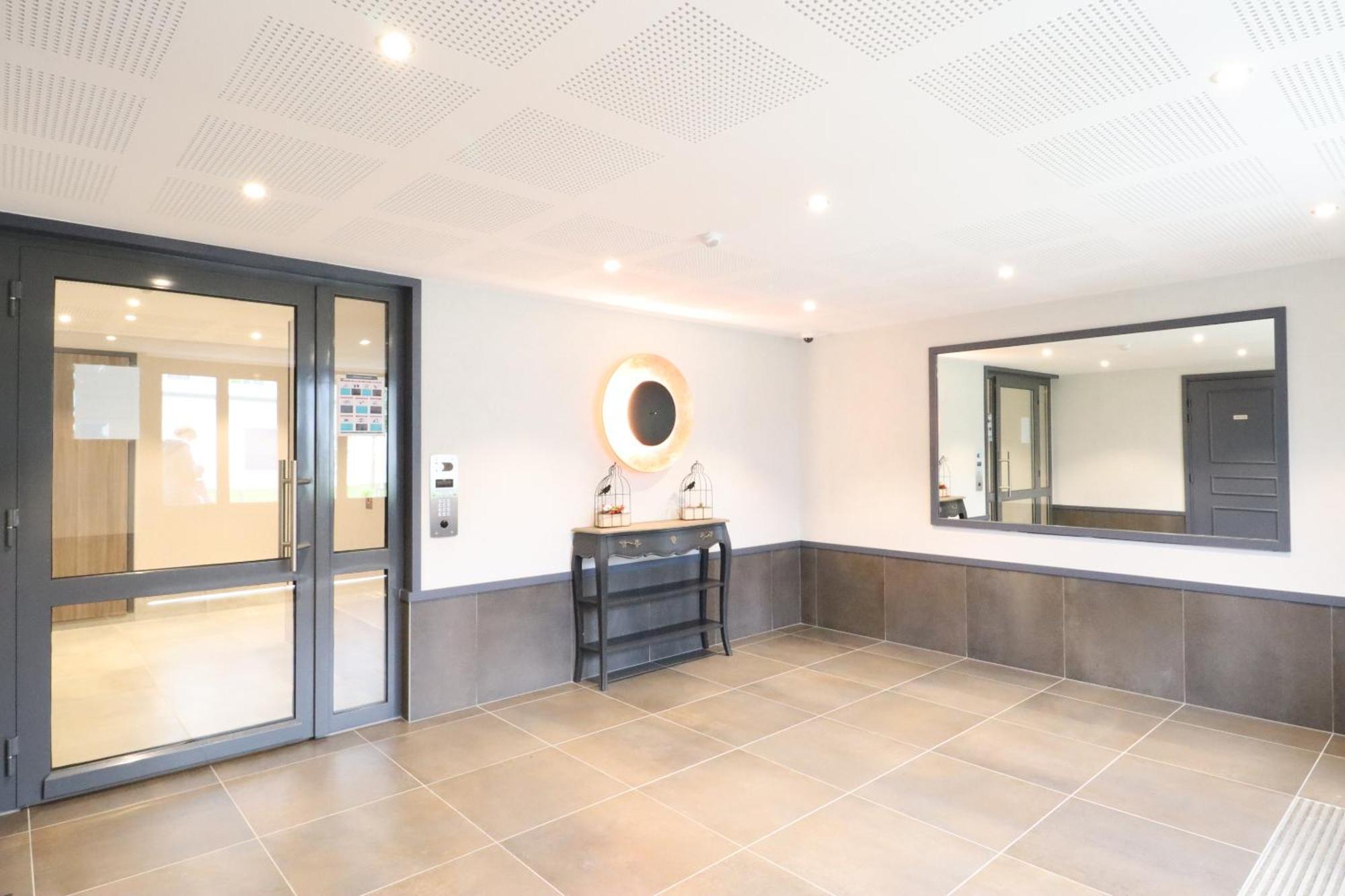 Chic By Plaza - Proche Disneyland Paris Apartment *